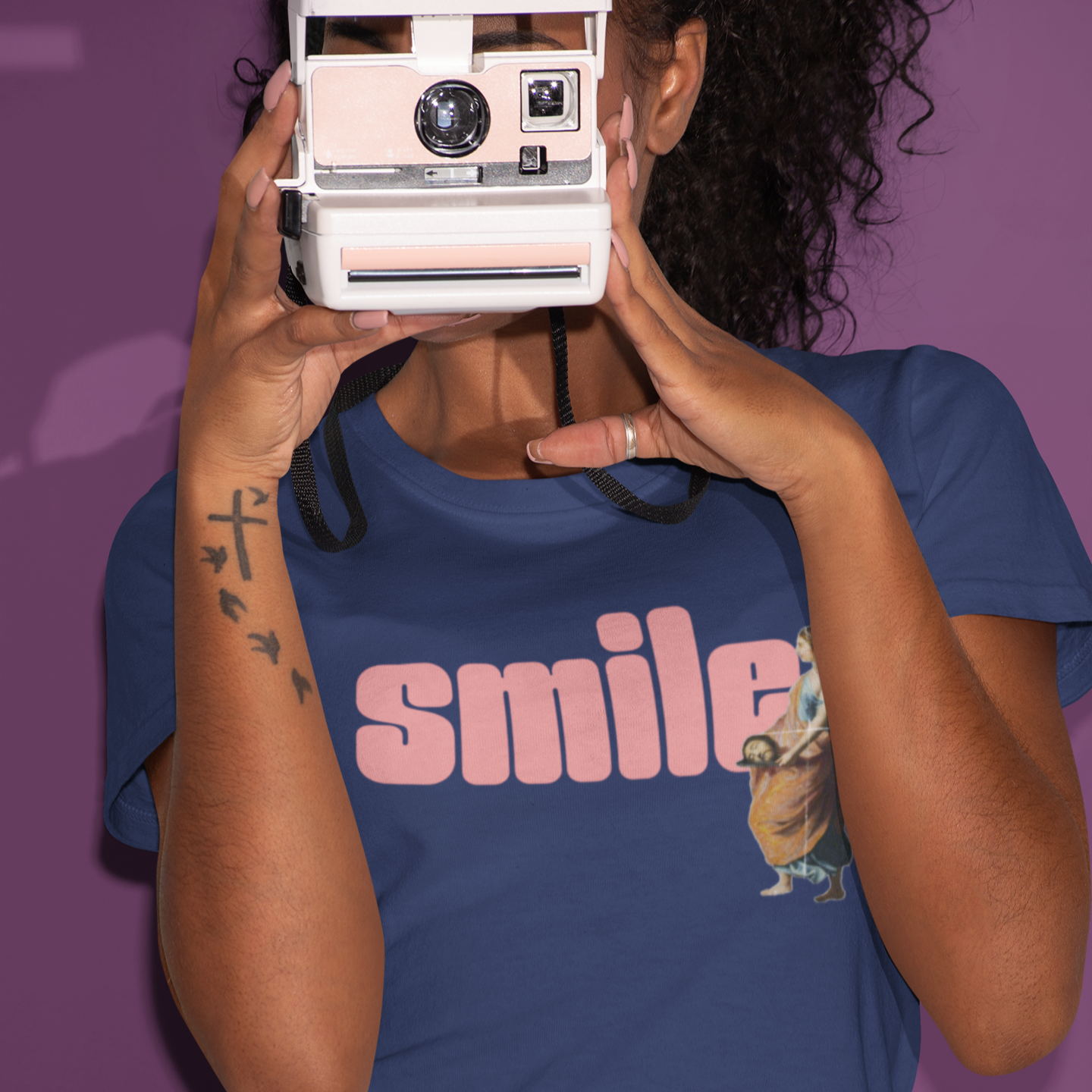 smile | feminist salome t-shirt