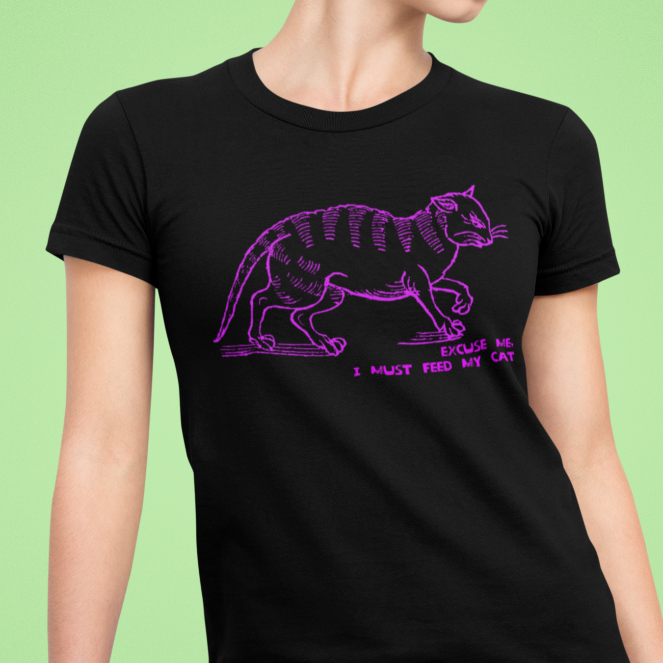 I must feed my cat | vintage design t-shirt